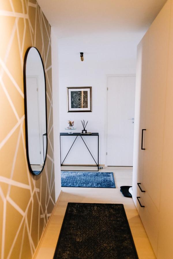 Design Apartman - Free Parking Szeged Exterior photo